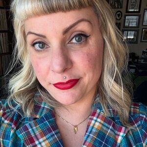 Meet your Posher, Kelly